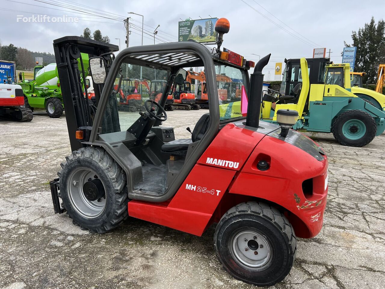 chariot élévateur tout-terrain Manitou MH 25 4T